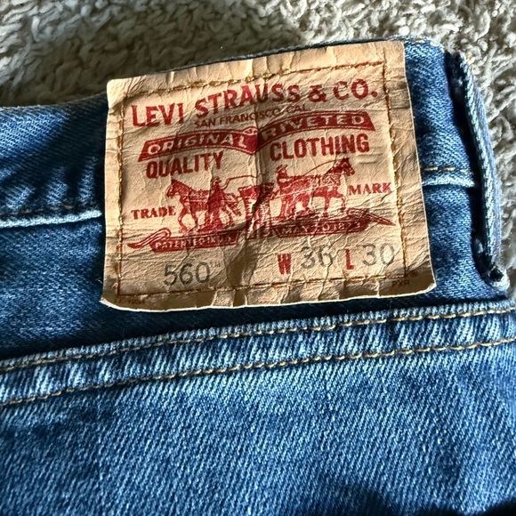 Levi's Relaxed Fit Denim Jeans - Classic Blue - Picture 3 of 5